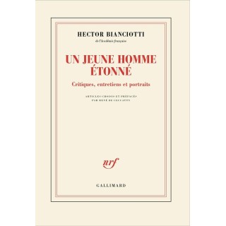 Un jeune homme étonné