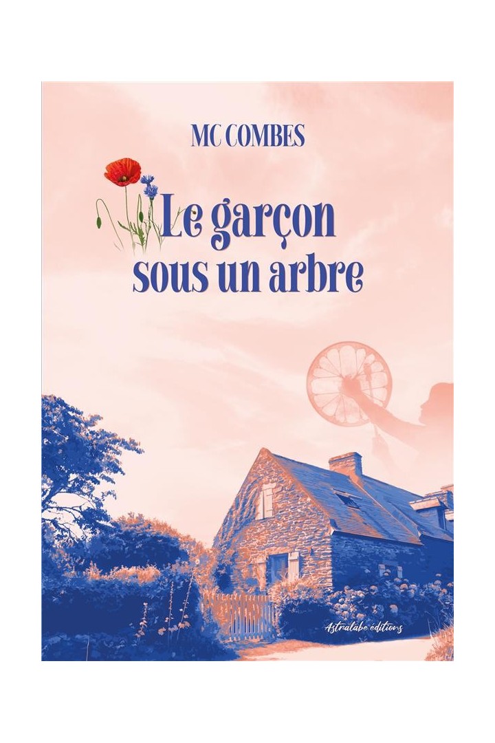Le garçon sous un arbre