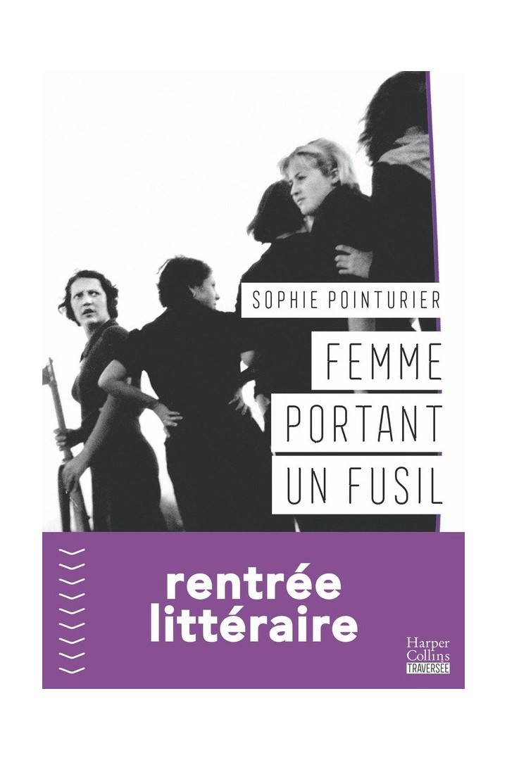 Femme portant un fusil