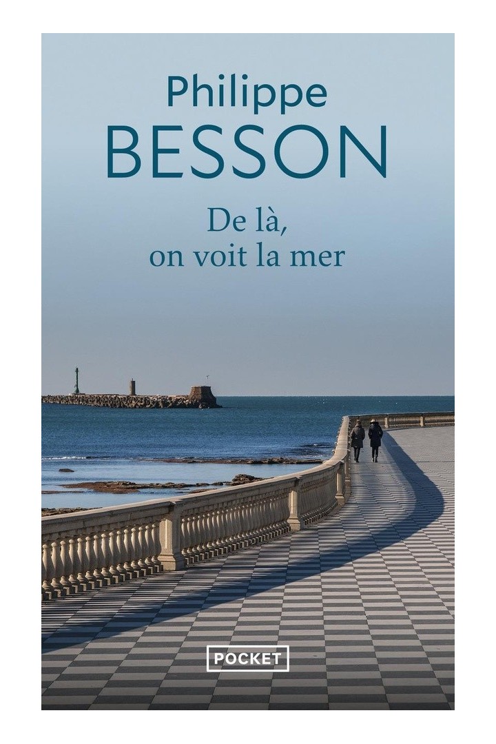 De là, on voit la mer