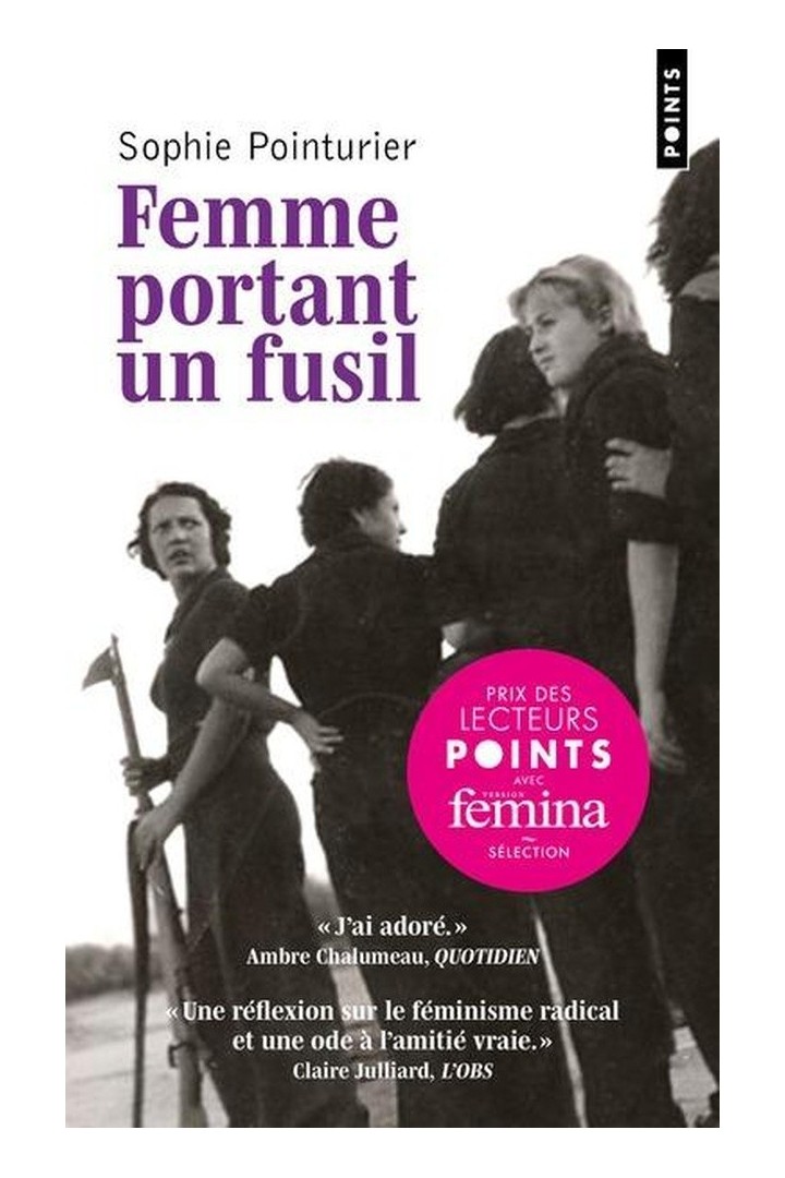 Femme portant un fusil